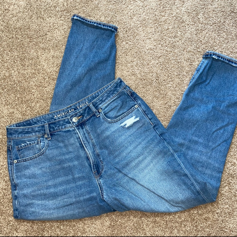 American Eagle Mom Jean size 12 comfort stretch waistband